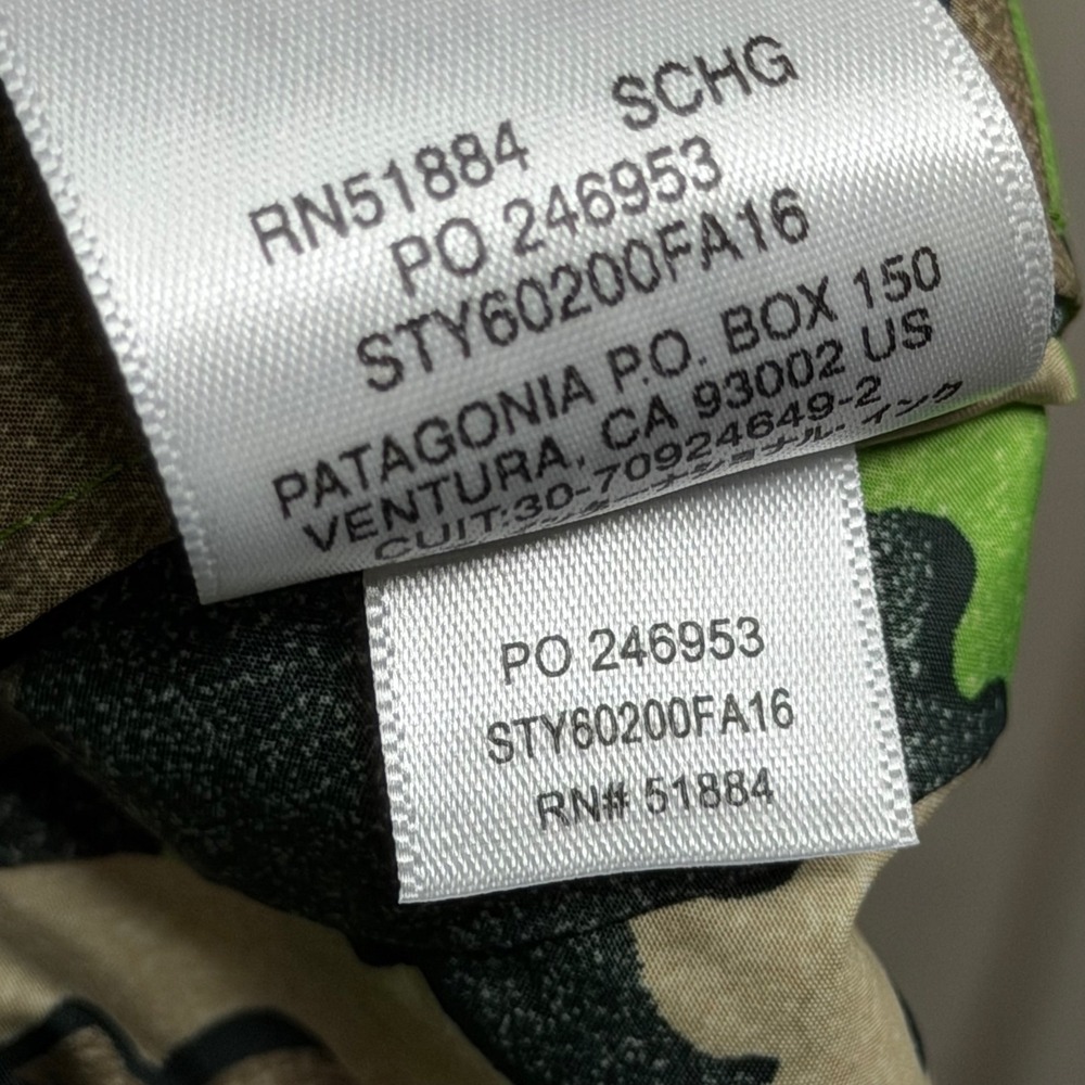 Patagonia Reversible Puff Ball Vest Camo Quilted Green 60200 Boys Size 4T - Picture 9 of 9
